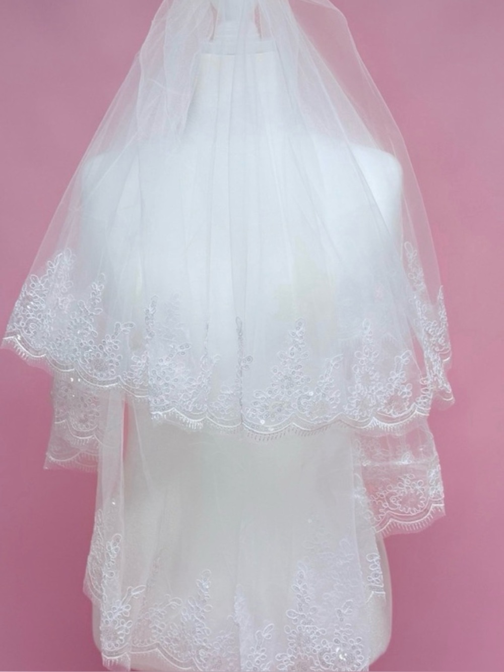 Two-Tier White Lace Bridal Veil